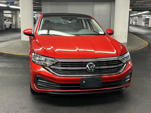 Used 2024 Volkswagen Jetta SE FWD image 31