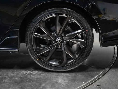 Used 2018 Honda Civic Sport image 10