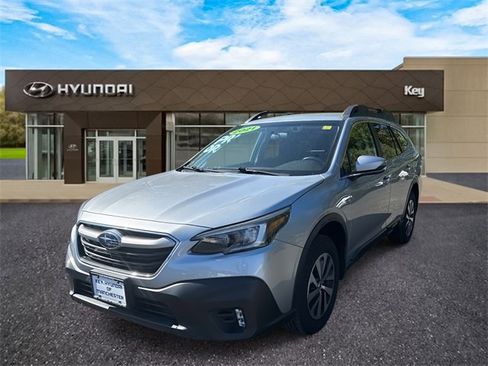 Used 2021 Subaru Outback Premium image 1