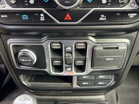 Used 2023 Jeep Wrangler Sahara w/ Cold Weather Group image 24