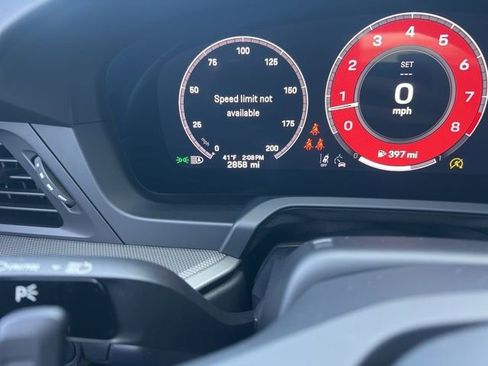 Used 2025 Porsche 911 Carrera image 24