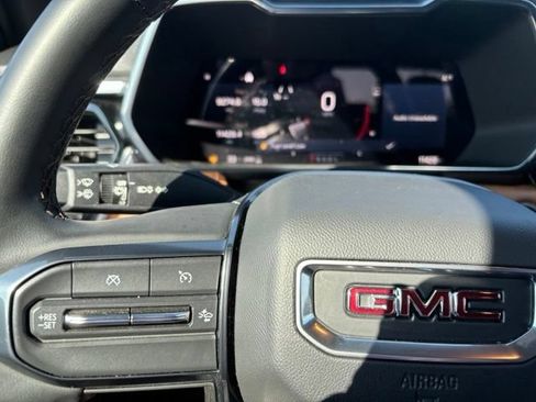 Used 2024 GMC Canyon AT4 AWD/4WD image 27