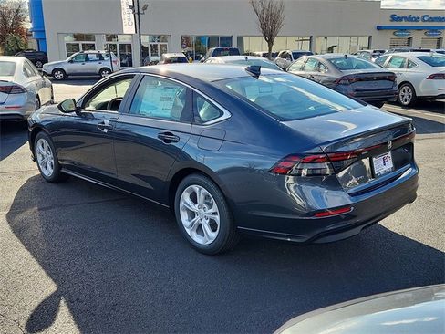 New 2025 Honda Accord LX image 4