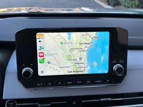 Used 2023 Mitsubishi Outlander SEL image 6