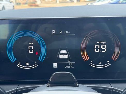 Used 2025 Hyundai Santa Fe SEL image 12