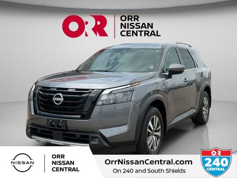 Used 2025 Nissan Pathfinder SL w/ Black Appearance Package FWD image 1