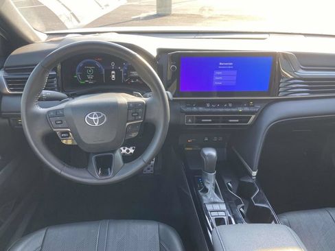 Used 2025 Toyota Camry XSE FWD image 14