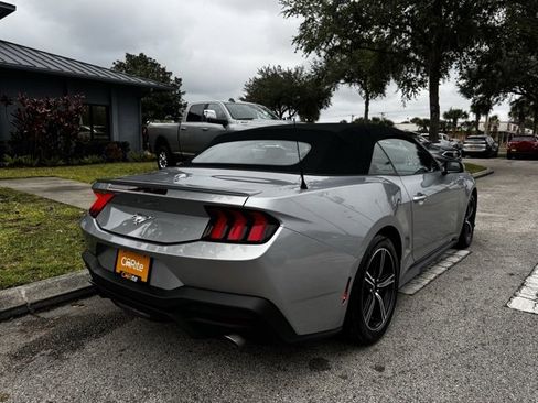 Used 2024 Ford Mustang Premium image 7