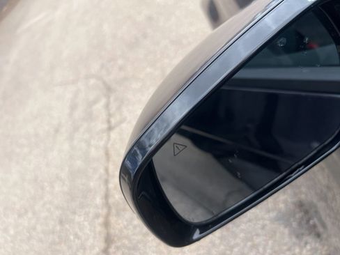 Used 2025 Kia Carnival image 14