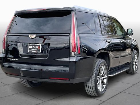 Used 2020 Cadillac Escalade Luxury w/ Escalade Sport Edition image 13