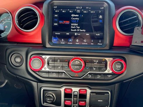 Used 2019 Jeep Wrangler Unlimited Rubicon image 18