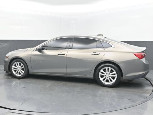 Used 2018 Chevrolet Malibu LT w/ Driver Confidence Package FWD image 7