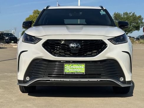 Used 2024 Toyota Highlander XSE FWD image 7