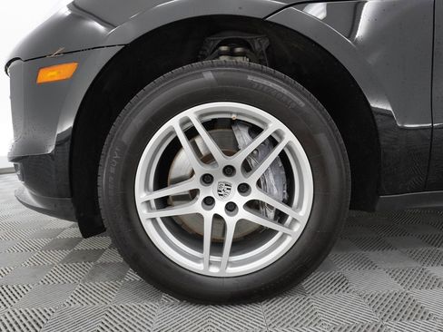 Used 2021 Porsche Macan image 13