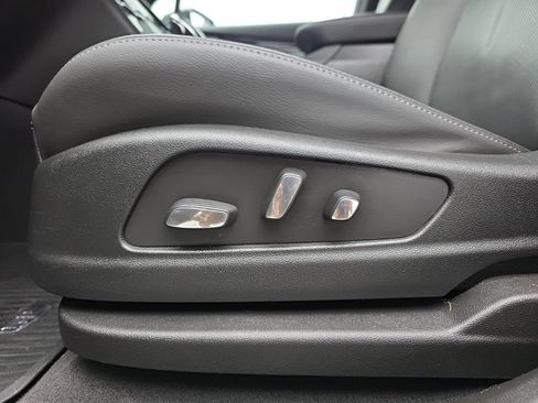 Used 2024 Cadillac XT6 Premium Luxury w/ LPO, Floor Liner Package AWD/4WD image 21