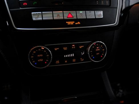 Used 2018 Mercedes-Benz GLE 43 AMG 4MATIC image 32