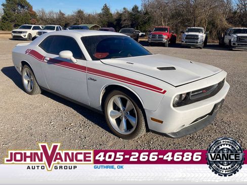 Used 2016 Dodge Challenger R/T Plus image 9