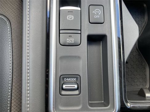 New 2026 Nissan Pathfinder SL image 17