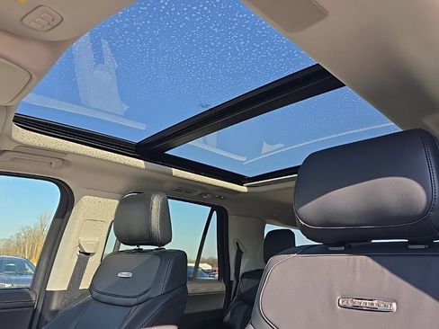 New 2025 Ford Expedition Max Platinum w/ Driver's Package image 20