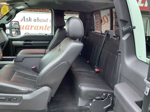Used 2014 Ford F250 Lariat w/ Lariat Chrome Package image 10