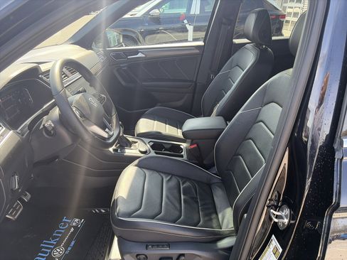 Used 2024 Volkswagen Tiguan SEL R-Line image 46