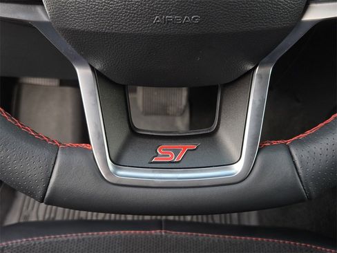 Used 2025 Ford Explorer ST image 35