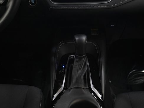 Used 2025 Toyota Corolla Hatchback w/ SE Package FWD image 17