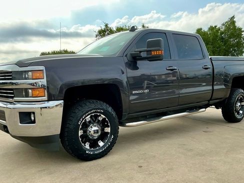 Used 2015 Chevrolet Silverado 2500 LT w/ LT Convenience Package AWD/4WD image 7