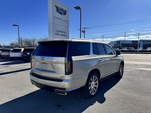 Used 2023 Cadillac Escalade Premium Luxury Platinum image 3