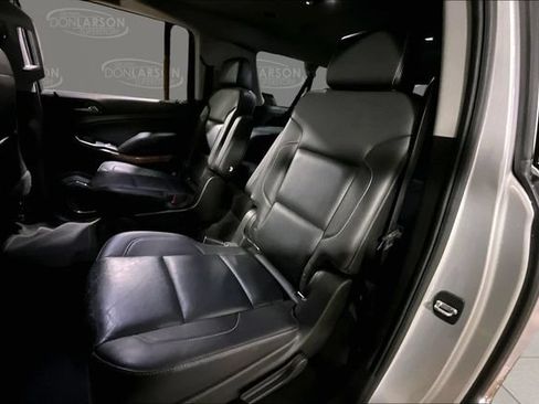 Used 2018 Chevrolet Suburban Premier AWD/4WD image 14