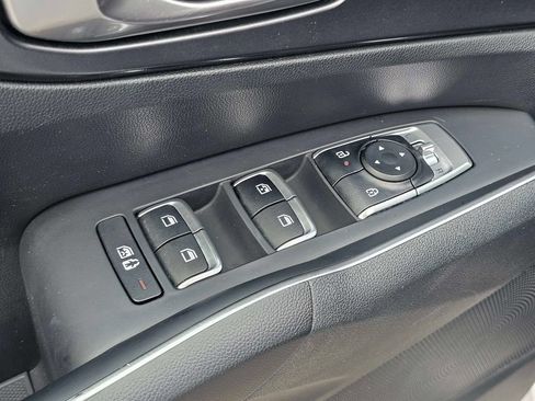 Certified 2024 Kia Sorento S FWD image 17