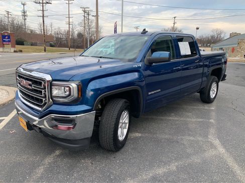 Used 2017 GMC Sierra 1500 SLE image 3