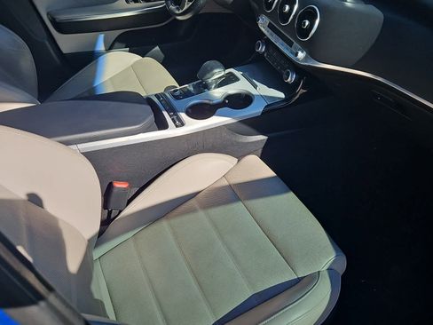 Used 2018 Kia Stinger GT2 image 13