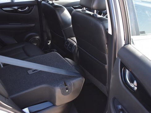 Used 2022 Nissan Rogue Sport SL AWD/4WD image 16