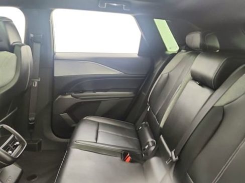 Used 2024 Cadillac Lyriq Tech image 29