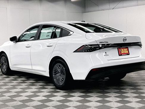 New 2026 Nissan Sentra SV FWD image 4