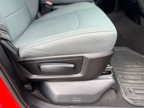 Used 2016 RAM 1500 Classic SLT AWD/4WD image 22