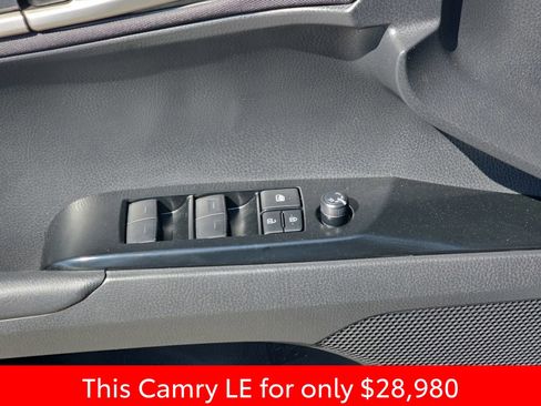 Used 2025 Toyota Camry LE w/ Convenience Package image 34