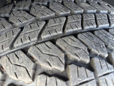 Used 2023 Chevrolet Silverado 1500 LT image 14