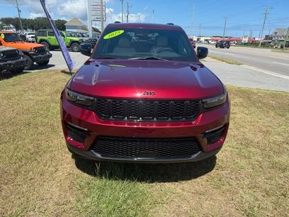 New 2025 Jeep Grand Cherokee Limited w/ Black Appearance Package