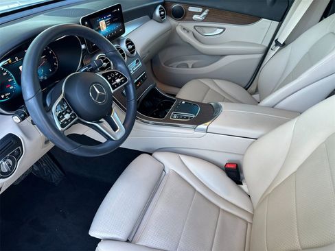 Certified 2022 Mercedes-Benz GLC 300 4MATIC w/ Premium Package Lite image 11