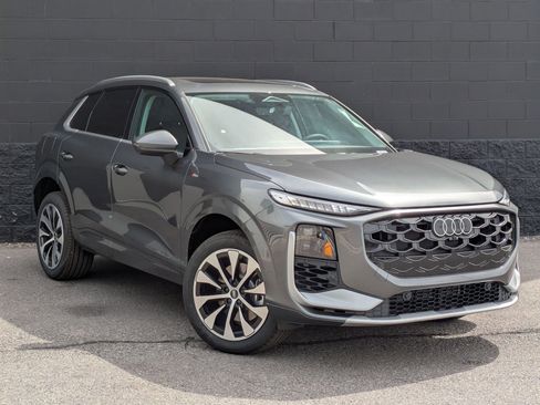 New 2026 Audi Q3 quattro 2.0T AWD/4WD image 3
