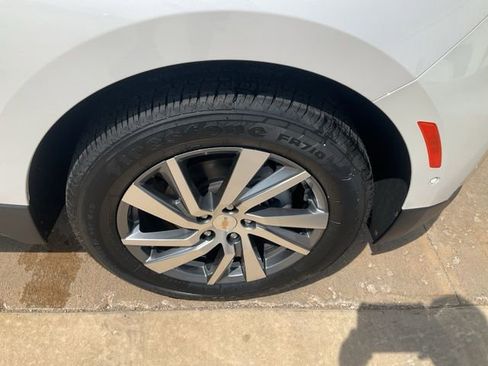 Used 2024 Chevrolet Equinox Premier FWD image 40