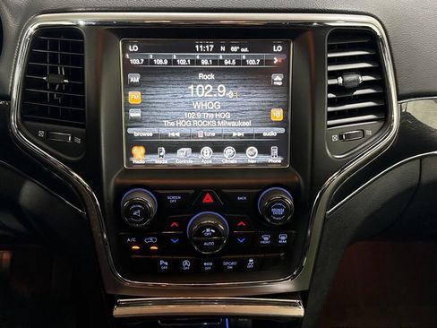 Used 2017 Jeep Grand Cherokee Trailhawk w/ Trailhawk Luxury Group AWD/4WD image 26