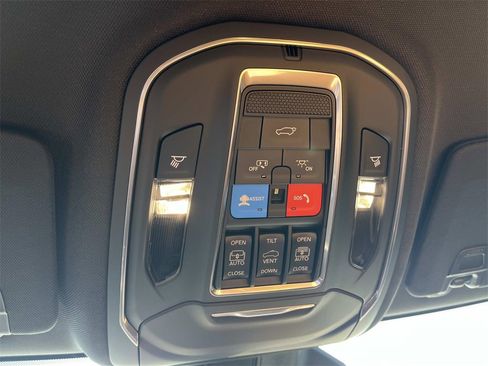 New 2025 Jeep Grand Cherokee L Summit w/ Obsidian Package image 30