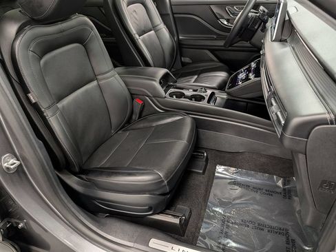 Certified 2022 Lincoln Corsair AWD w/ Premium Package image 32