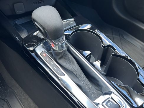 Used 2025 Chevrolet Trax ACTIV w/ Sunroof Package image 30