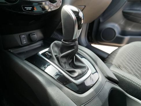 Used 2017 Nissan Rogue SV AWD/4WD image 31