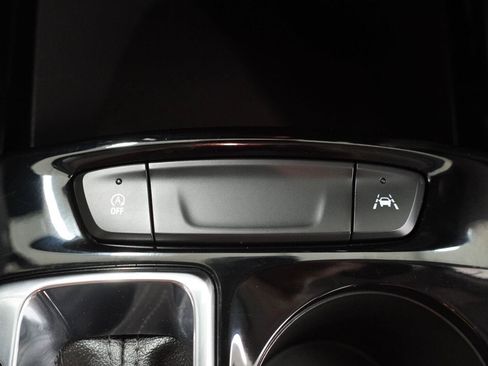 Used 2025 Chevrolet Trax ACTIV w/ Driver Confidence Package FWD image 17