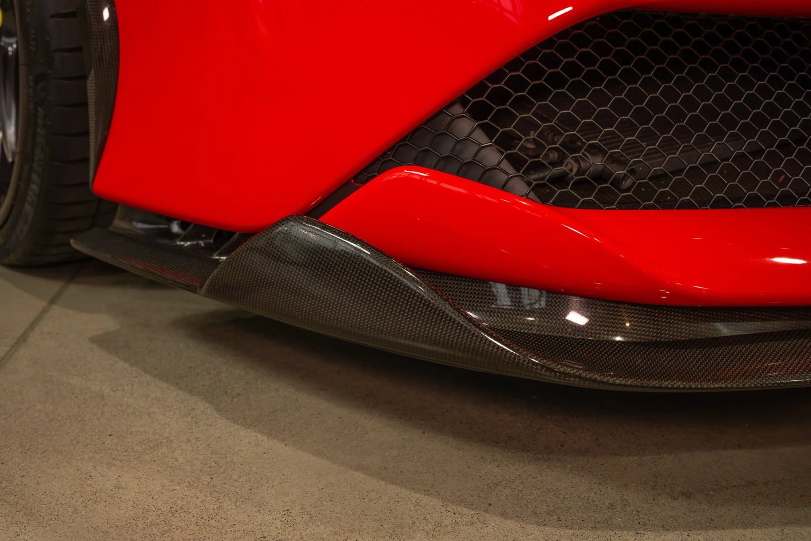 Used 2023 Ferrari SF90 Spider AWD/4WD image 8